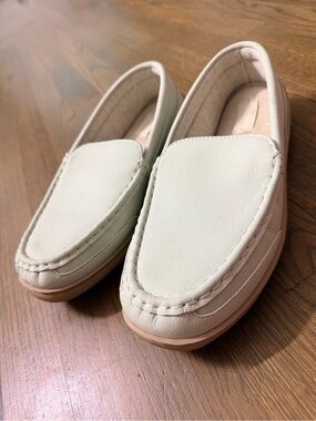 My Slippers MyPillow All Season Women's Moccasin Slippers Mint Leather Size 11